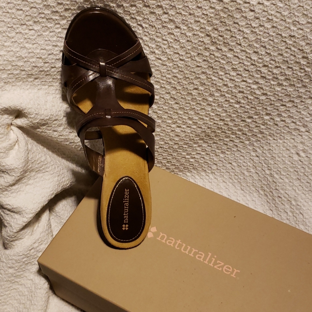 (MD)  Naturalizer Wedge Sandal - Picture 3 of 7